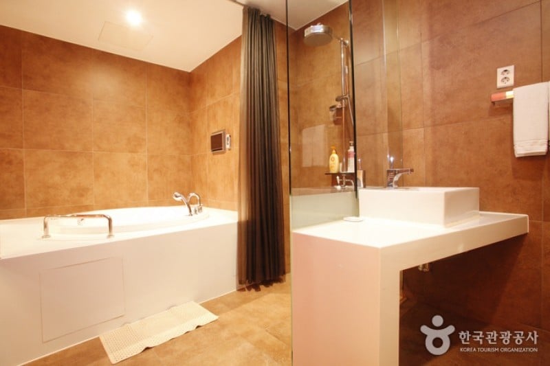 Tria Hotel  (13/17)