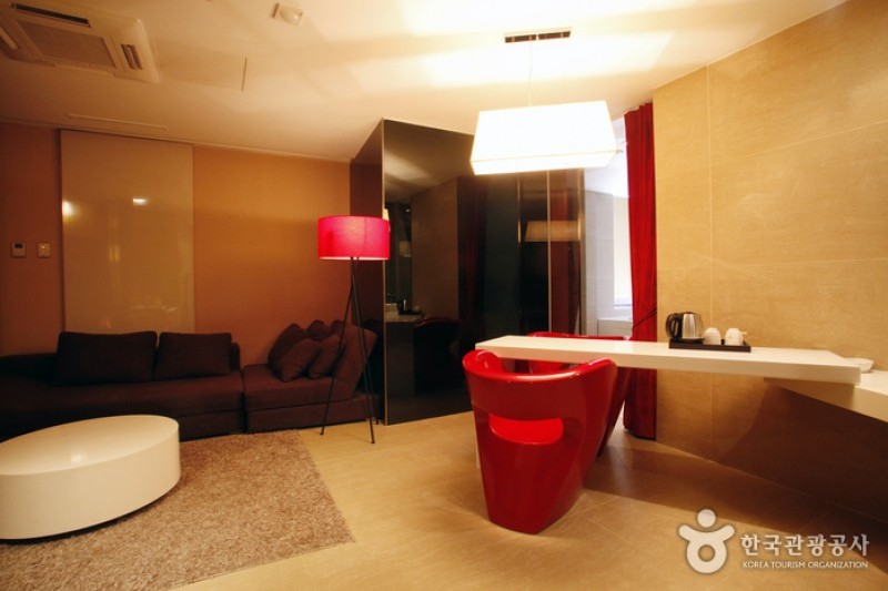 Tria Hotel  (14/17)