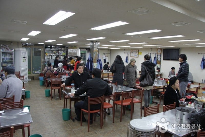 Myeongdong Dakhanmari(Original Chicken Restaurant)) (4/4)