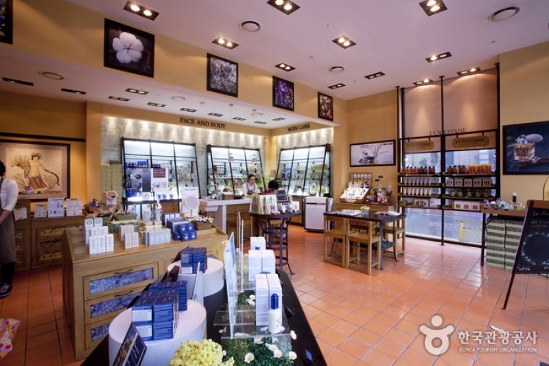 Loccitane  (3/10)