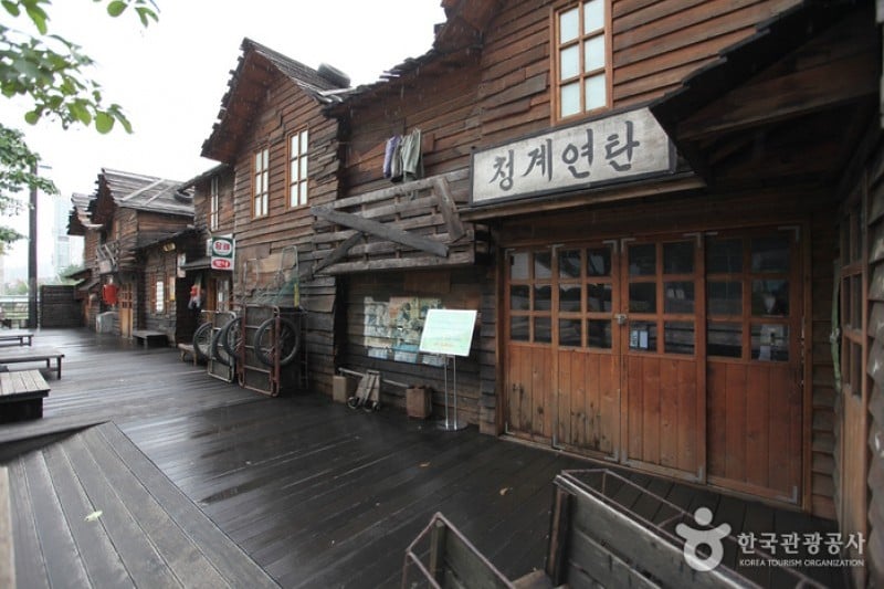 Cheonggyecheon Museum  (8/13)