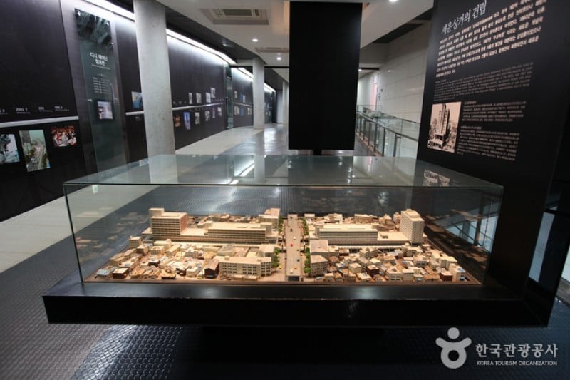 Cheonggyecheon Museum  (10/13)