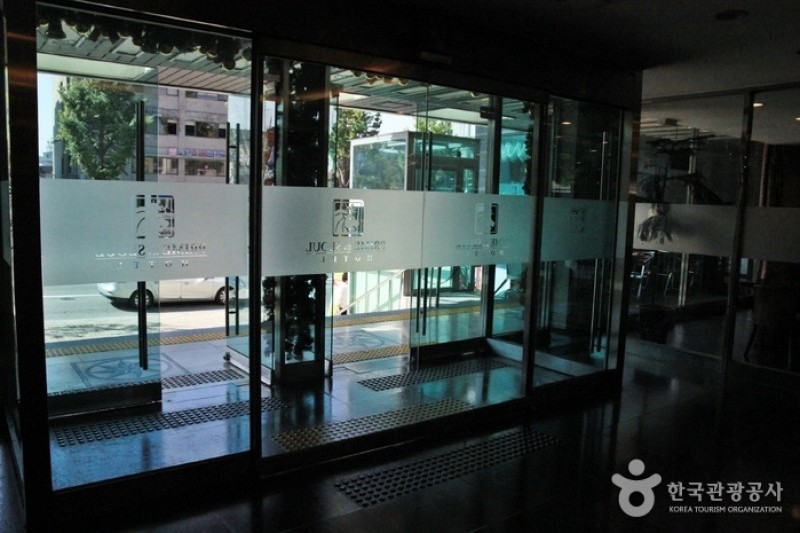 Prime in Seoul  (2/8)