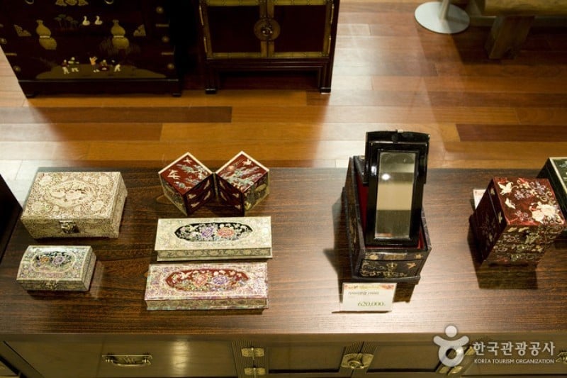 Taegeuk Crafts  (1/13)