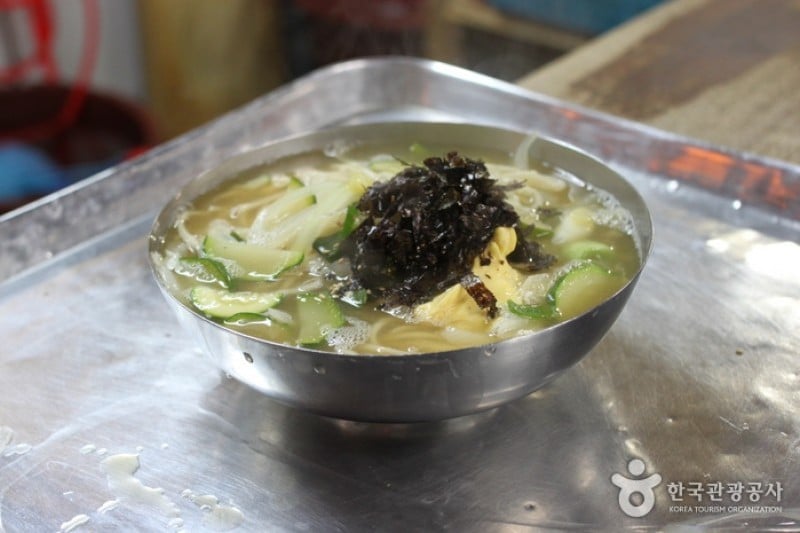 Hyundai Kalguksu  (1/6)