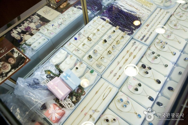 Joy Jewelry  (2/7)