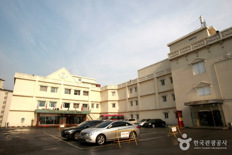 Hankang Hotel  (2/9)