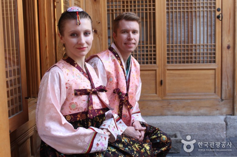 Hanok Homestay Information Center  (1/8)