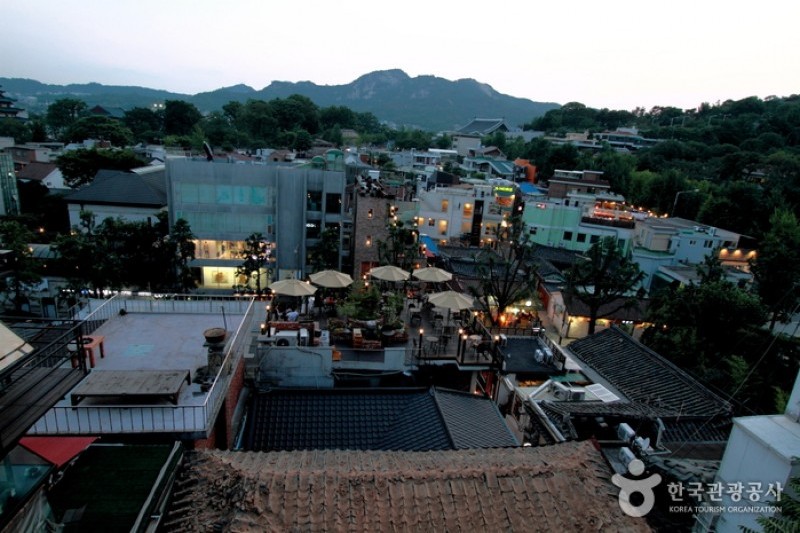 Samcheongdong-gil Road (32/38)