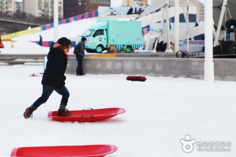 Ttukseom Hangang Park Sledding Hill  (24/25)