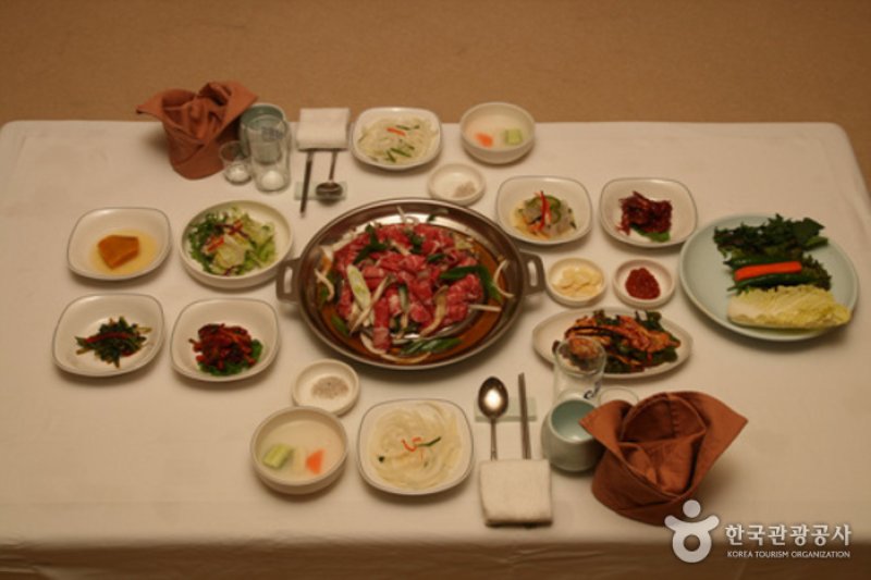 Chowoo Maeul  (8/13)