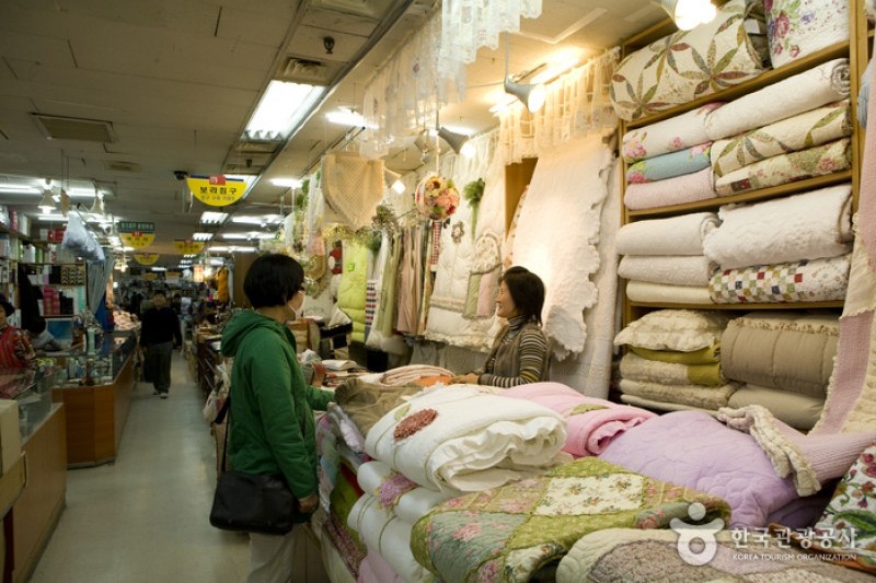 Sungnyemun Imported Goods Shopping Center  (4/5)