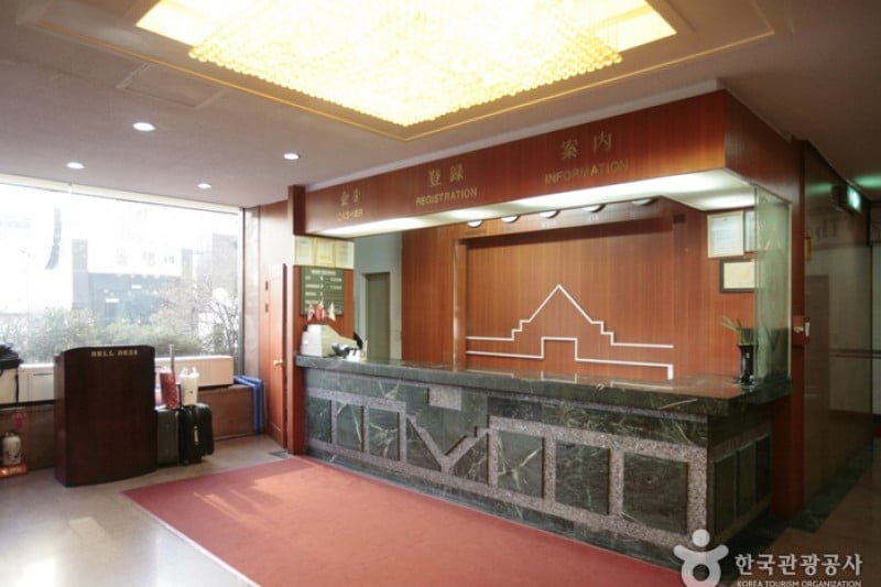 Brown Hotel  (2/13)