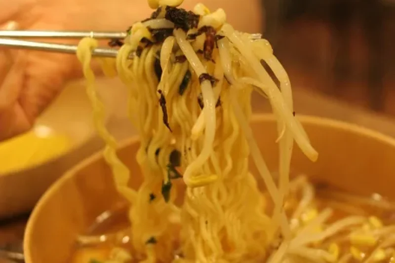 Teumsae Ramyeon  (4/11)