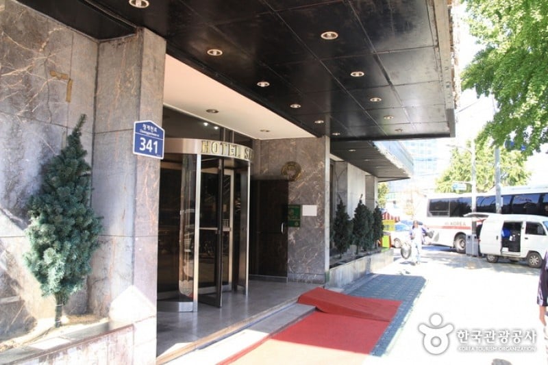 Samho Hotel  (1/4)