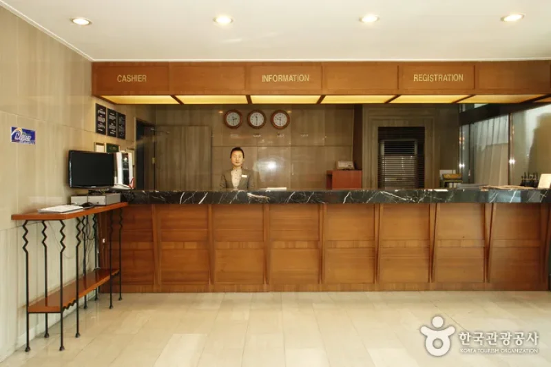 Hotel Airport  (2/15)