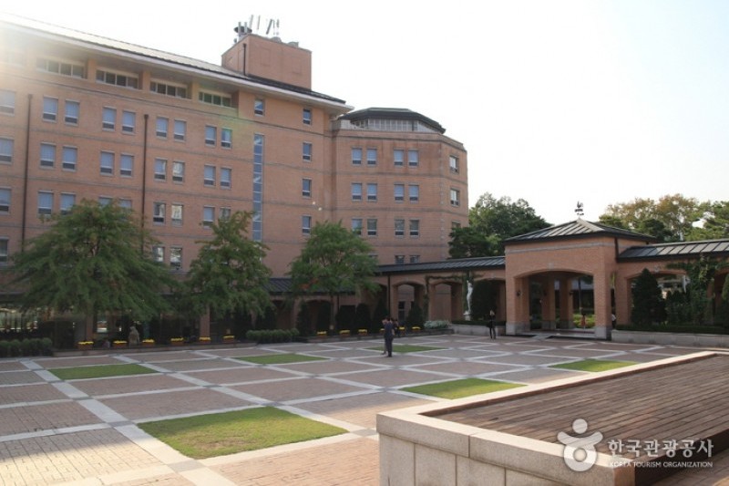 Mayfield Hotel  (2/4)