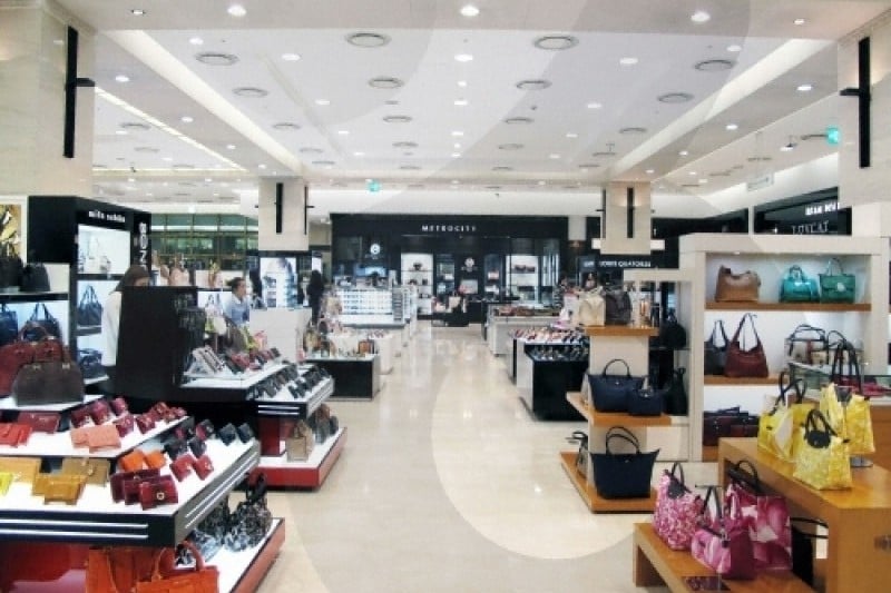 Hyundai Department Store - Sinchon Branch (1/2)