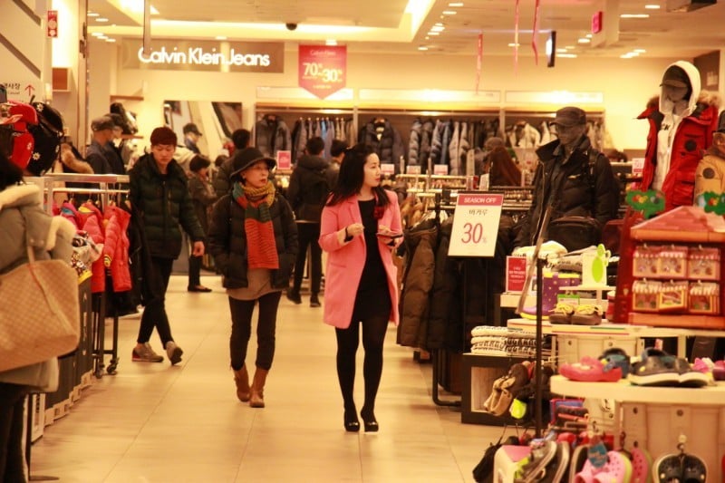 Lotte Outlets - Seoul Station Branch  (4/10)
