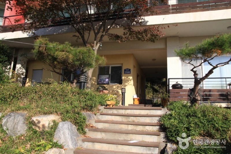 Happy Villy Pension  (2/4)