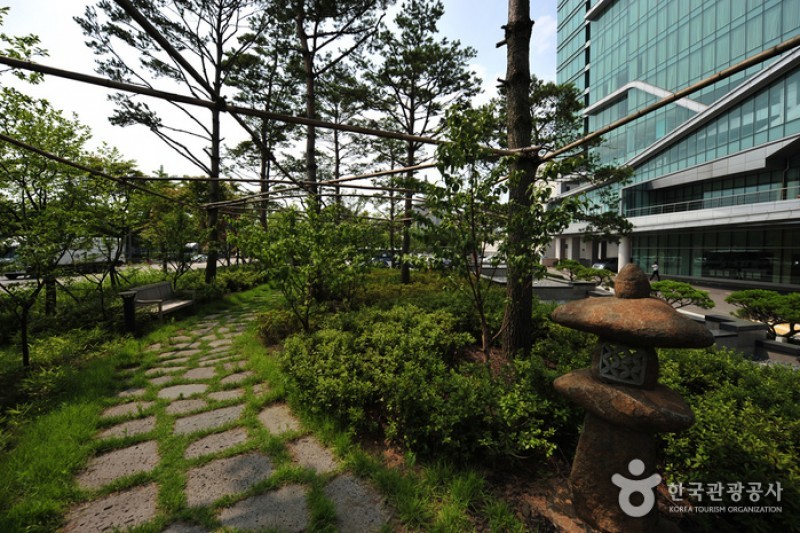 Harbor Park Hotel 