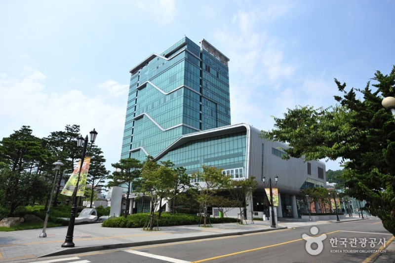 Harbor Park Hotel 