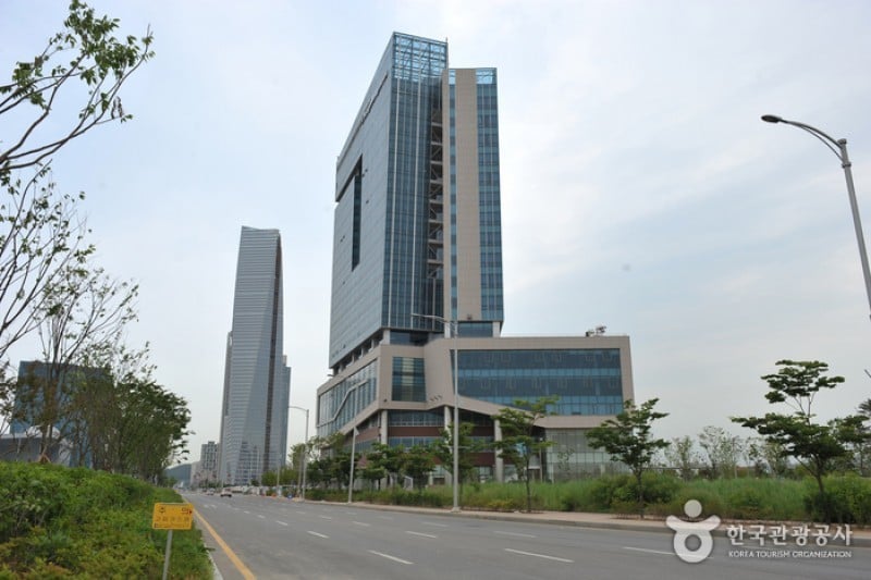 BENIKEA Premier Songdo Bridge Hotel 