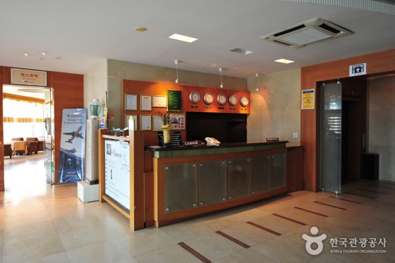 Winners Tourist Hotel  (8/10)