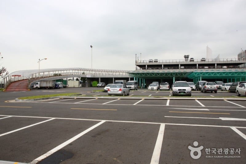 Incheon Port International Passenger Terminal  (1/7)