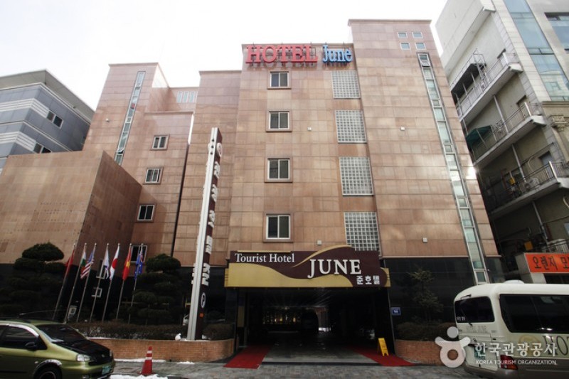 Hotel June Incheon Airport  (1/7)