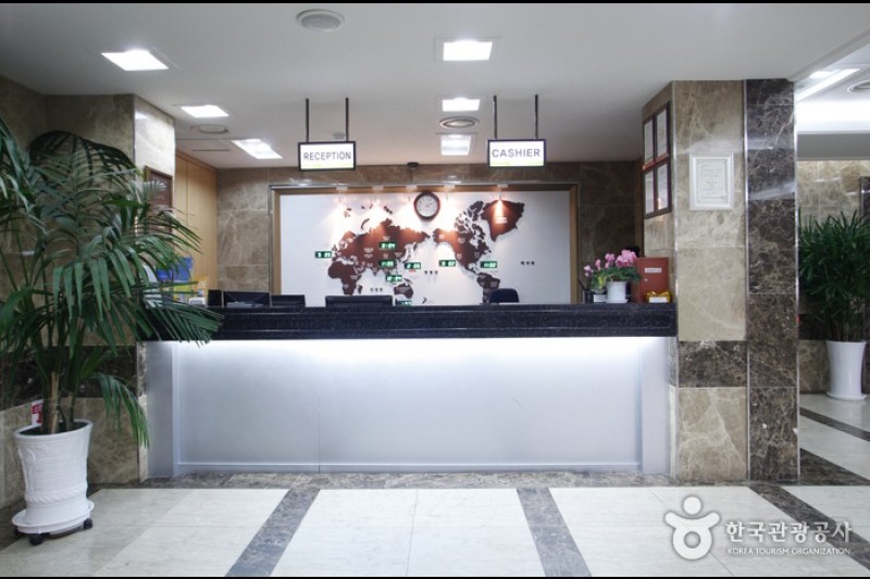 Hotel June Incheon Airport  (2/7)