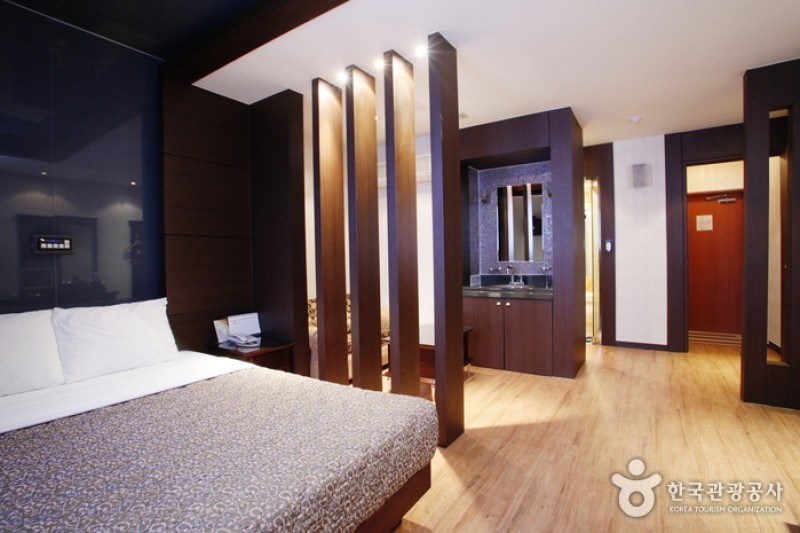 Hotel June Incheon Airport  (6/7)