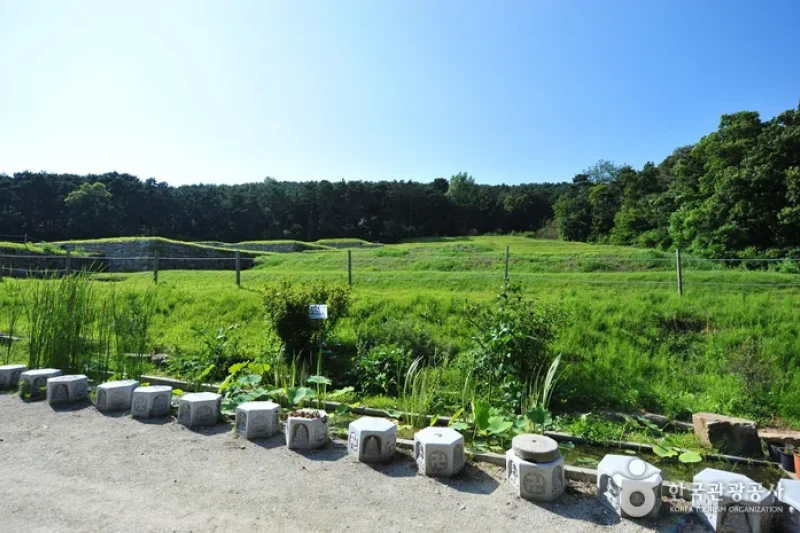 Ganghwa Seonwonsaji Temple Site  (2/3)