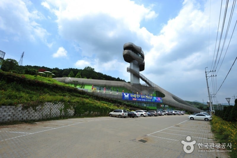 Oktokki Space Center  (1/15)