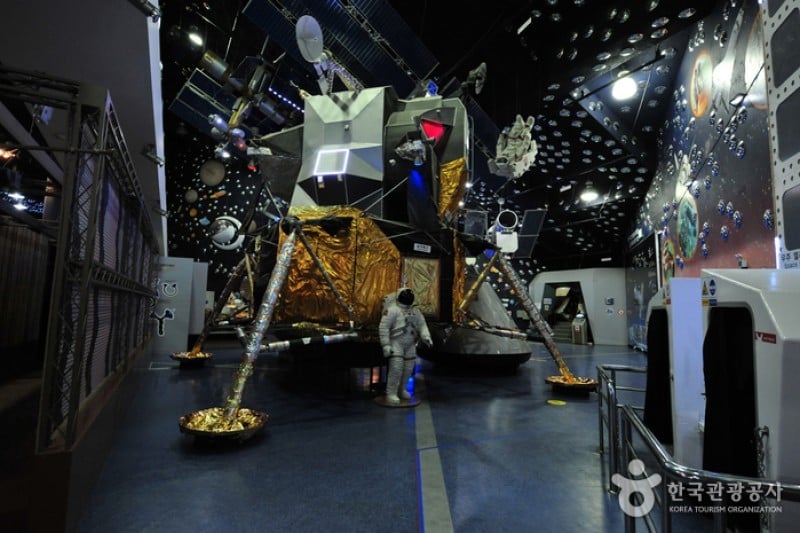 Oktokki Space Center  (12/15)