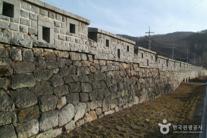 Ganghwa Seoksumun Gate  (6/16)