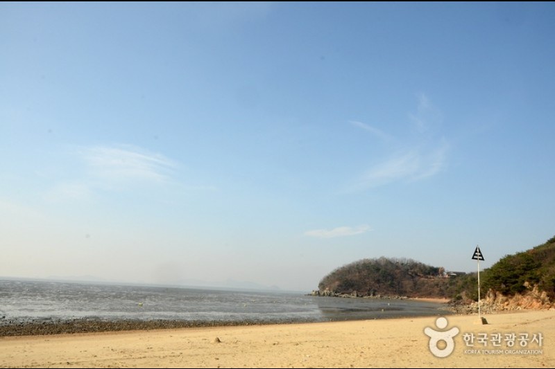 Minmeoru Beach  (1/4)