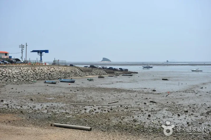 Geojampo Beach  (2/7)