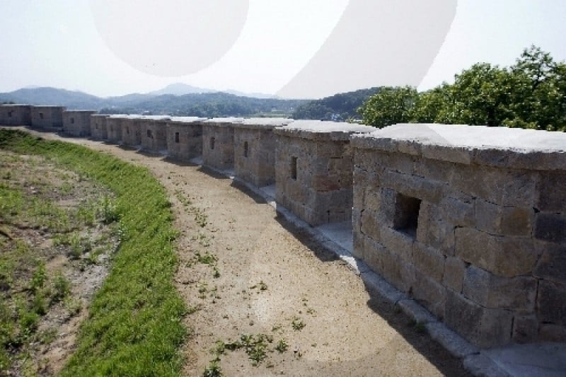 Yeonmijeong Pavilion  (4/11)