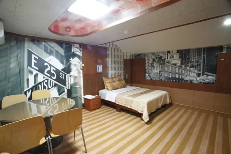 Apple Motel - Goodstay  (3/11)