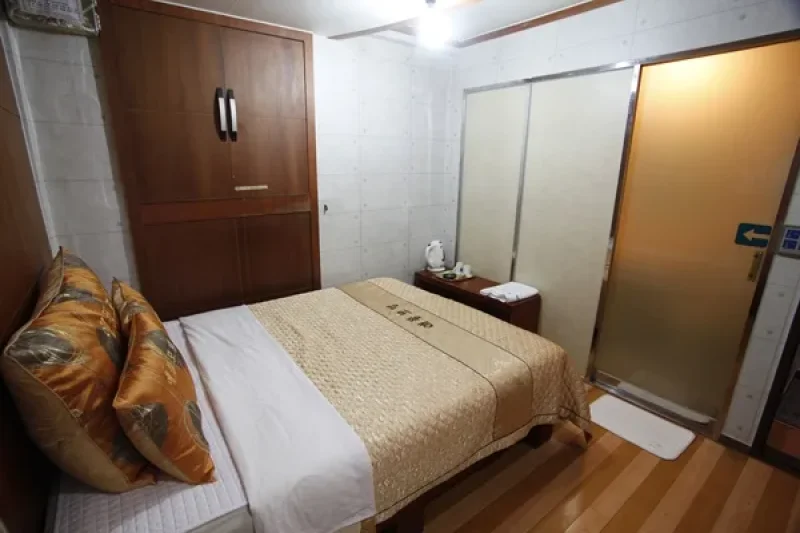 Apple Motel - Goodstay  (7/11)