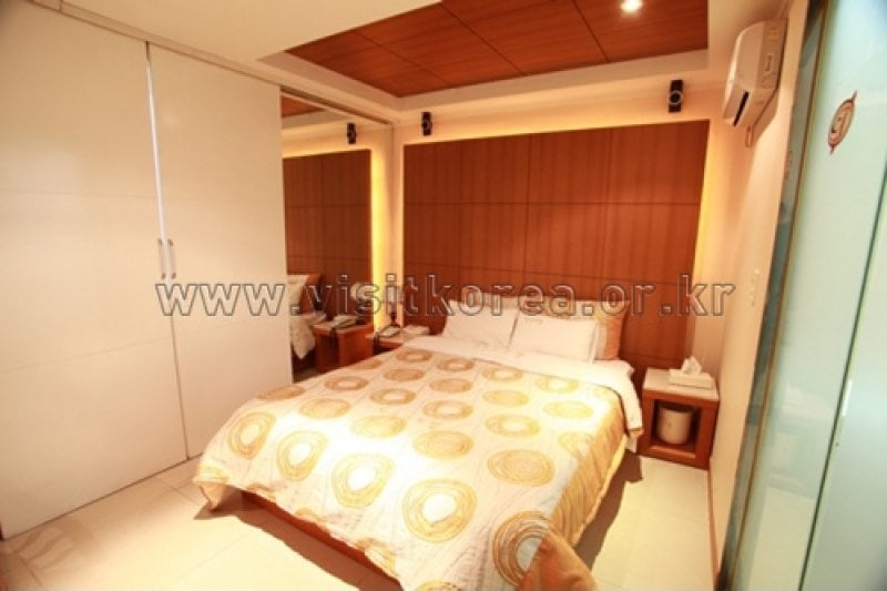 Eos Hotel - Goodstay  (2/19)