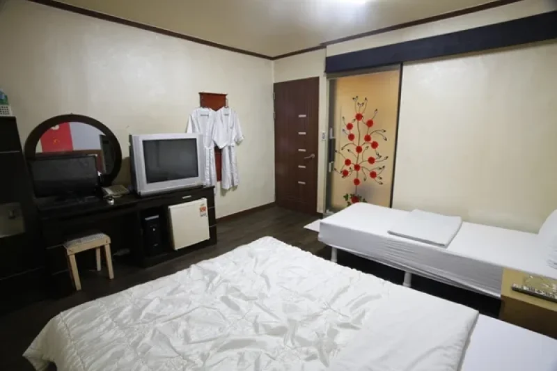 E Hotel - Goodstay  (4/15)