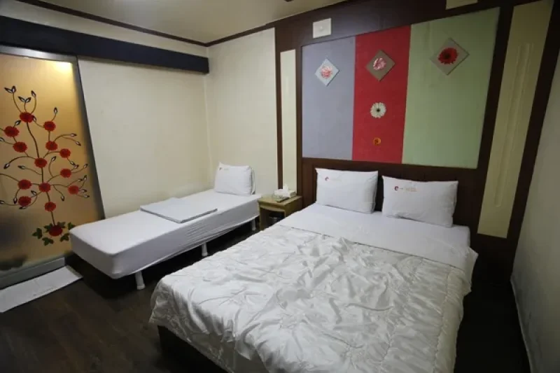E Hotel - Goodstay  (5/15)