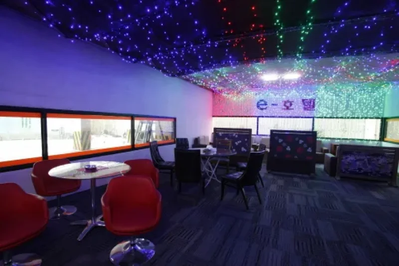 E Hotel - Goodstay  (9/15)