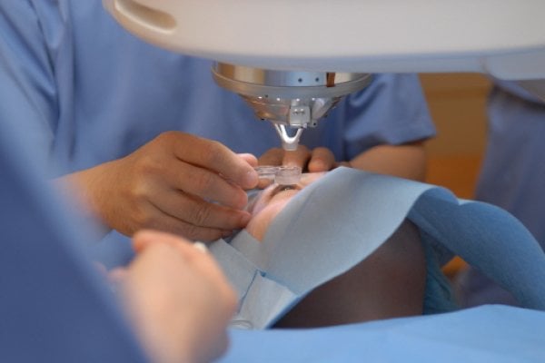 Yeonsu Kim Eye Center