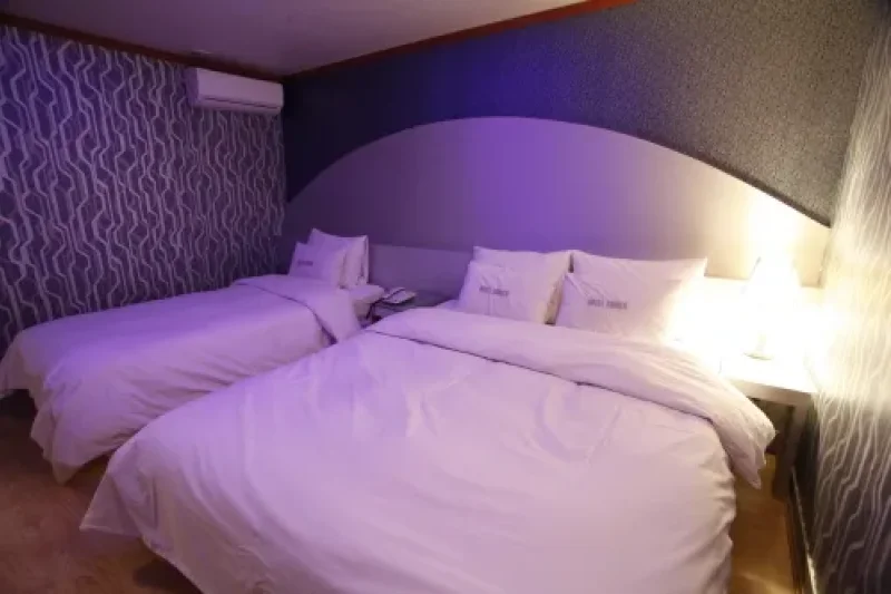 Amber Hotel - Goodstay  (14/19)