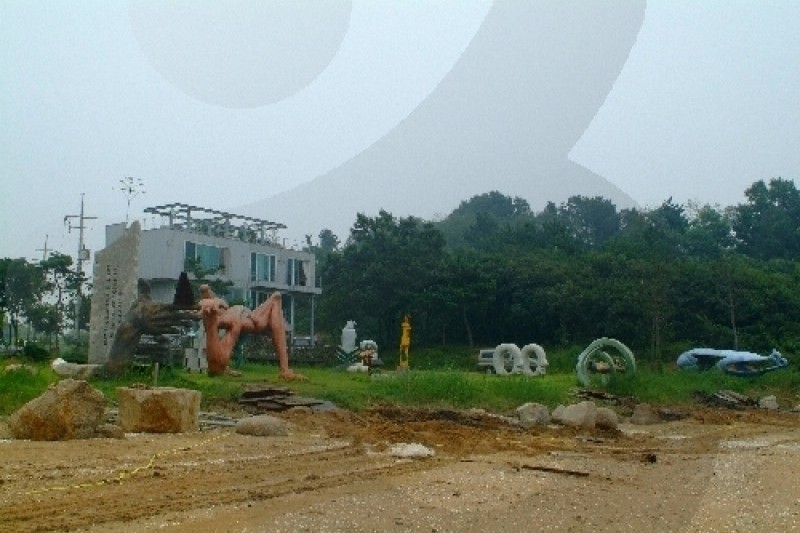 Baemikkumi Sculpture Park  (2/5)