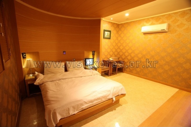 Rozi hotel - Goodstay  (2/11)