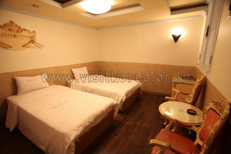 Sydney Hotel - Goodstay  (2/12)